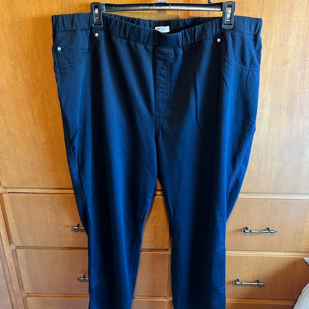 Catherines Black Knit Jean pull on                                Size 3X 26/28W